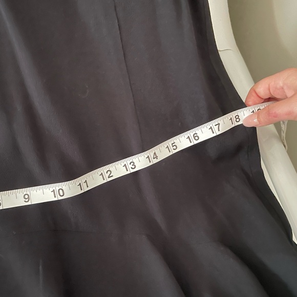 EUC Draper James Sarah Lace Dress Size 4 Solid Black Floral Tulip Sleeve… - Picture 8 of 8